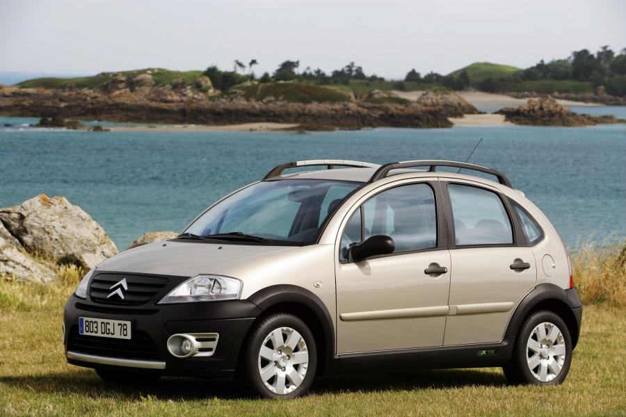  Citroen C3 XTR 2005 года  (фото 21 из 37)